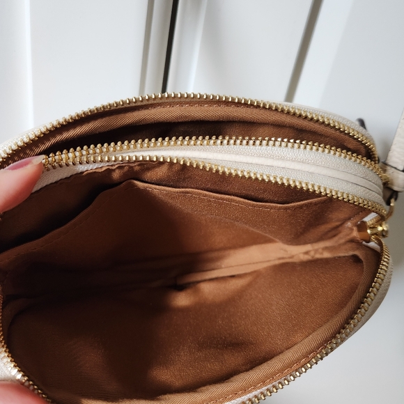 Coach white crossbody bag gold hardware Sadie - Picture 6 of 12
